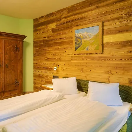 Putzenhof Apartman *