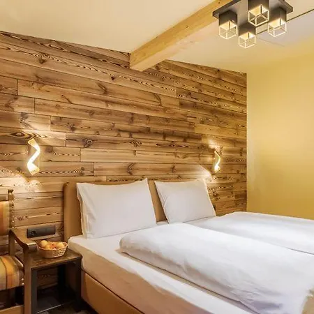 Putzenhof Apartman *